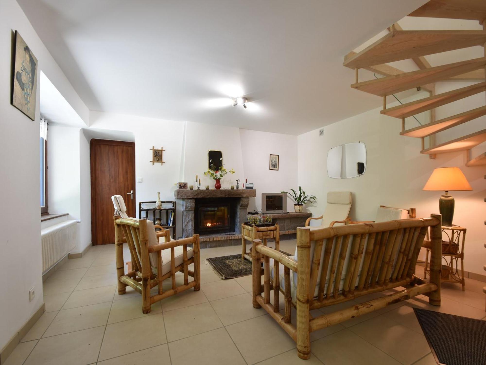 Superb Holiday Home With Private Garden Yvias Eksteriør bilde